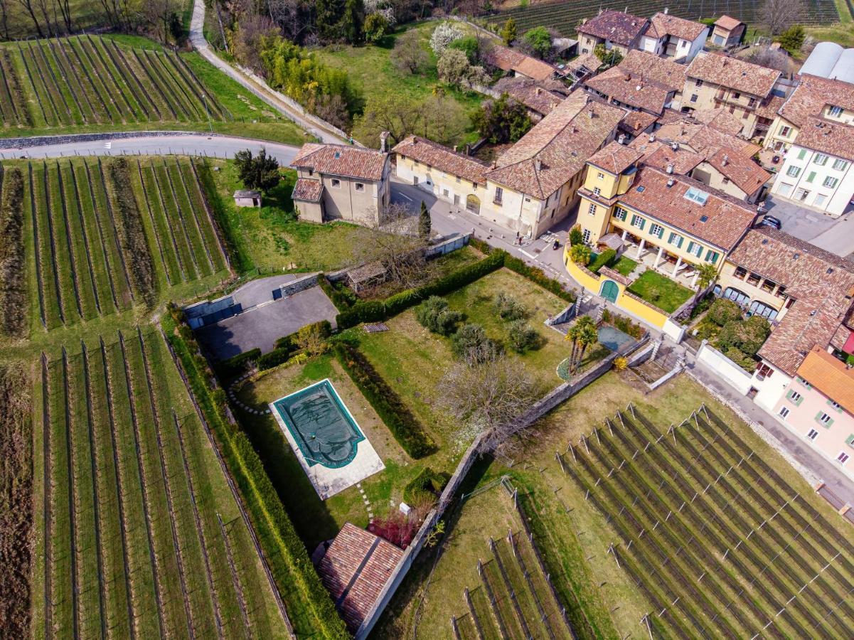 Castello Di Brusata Apartment By Quokka 360 - Romantic Flat With Pool Mendrisio Dış mekan fotoğraf
